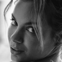 Nadia Rusu Çıplak
