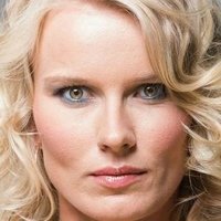 Nadin Menzer Çıplak