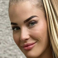 Natali Oullet Çıplak