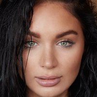 Natassia Halabi Çıplak