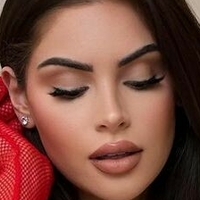 Nazanin Kavari Çıplak