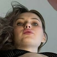 Nelly Giantess Çıplak