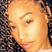 Nia Simone Çıplak