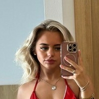 Nicole Cummins Çıplak