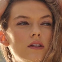 Nicole Petrie Çıplak