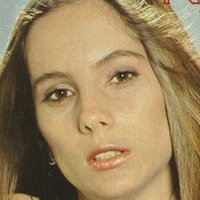 Nicole Puzzi Çıplak