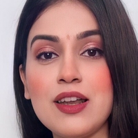 Nidhi Chaudhary Çıplak