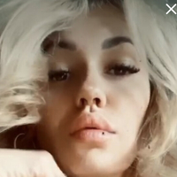 Nikablondemodel Çıplak