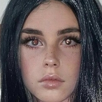 Nikki Lush Çıplak
