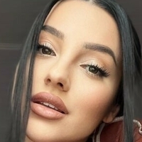 Nikoleta Milenova Çıplak