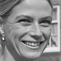 Nina Frederik Çıplak