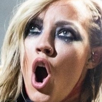 Nita Strauss Çıplak