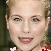 Nora von Waldstätten Çıplak