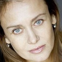 Oana Solomonescu Çıplak