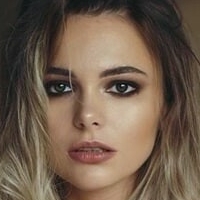Oktyabrina Maximova Çıplak