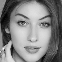 o.lyalya Çıplak
