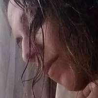 olesiana Çıplak