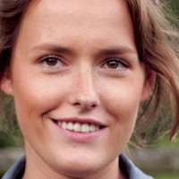Olga Frycz Çıplak