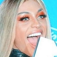 Pabllo Vittar Çıplak
