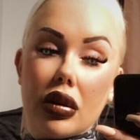 Pamela Penelope Çıplak