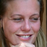 Pascale Devigne Çıplak