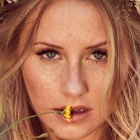 Patrizia Dinkel Çıplak