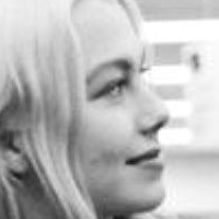Phoebe Bridgers Çıplak