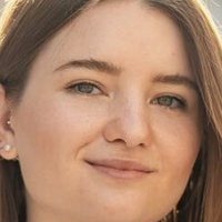 Pia Janina Tofall Çıplak