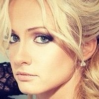 Polina Maksimova Çıplak