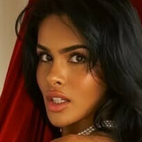 Priscilla Aqilla Çıplak