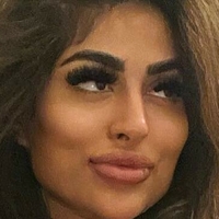 Priya Yasmin X Çıplak