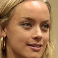 Rachel Skarsten Çıplak