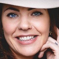 Rachel Tucker Çıplak
