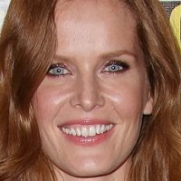 Rebecca Mader Çıplak