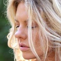 Rebekka Armstrong Çıplak