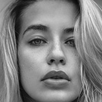 Rhiannon Çıplak