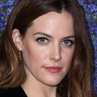 Riley Keough Çıplak