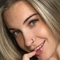 Riley Wood Çıplak