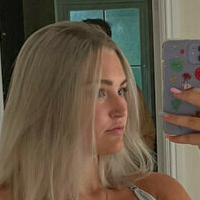 Robyn Emily Çıplak