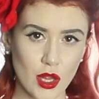 Roo Morgue Çıplak