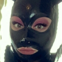 rubber_goddess21 Çıplak