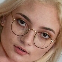 Sabrina May Çıplak