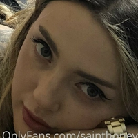 sainthoneyxxx Çıplak