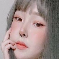 sally_wu Çıplak