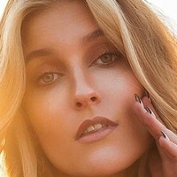 Sandra Janina van der Heide Çıplak