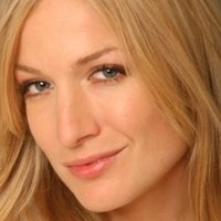 Sara Gmuer Çıplak