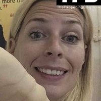 Sara Pascoe Çıplak