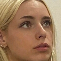 Sara Peterkova Çıplak