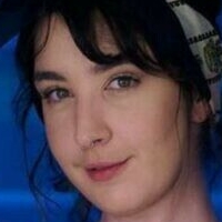 Sarah Button Çıplak
