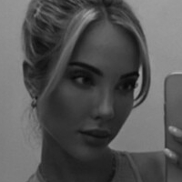 Sarah Endres Çıplak